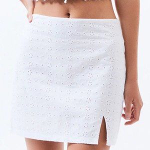 NWOT Kendall & Kylie White Eyelet Slit Skirt S